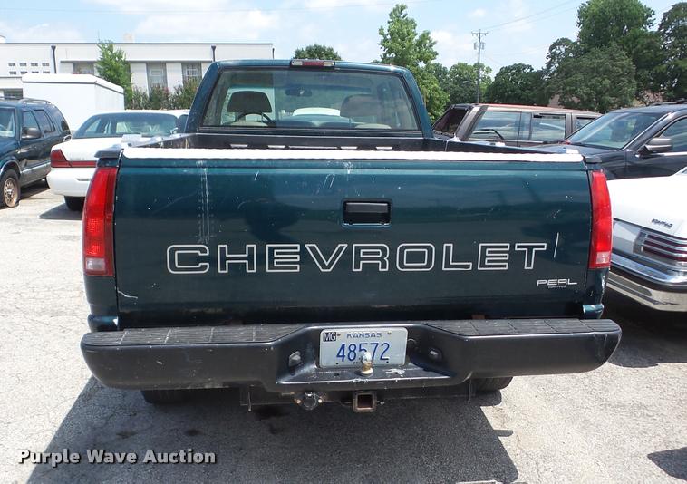image for item BI9678 2000 Chevrolet 2500 Ext. Cab pickup truck