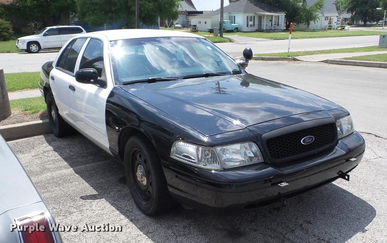 image for item BI9680 2010 Ford Crown Victoria Police Interceptor