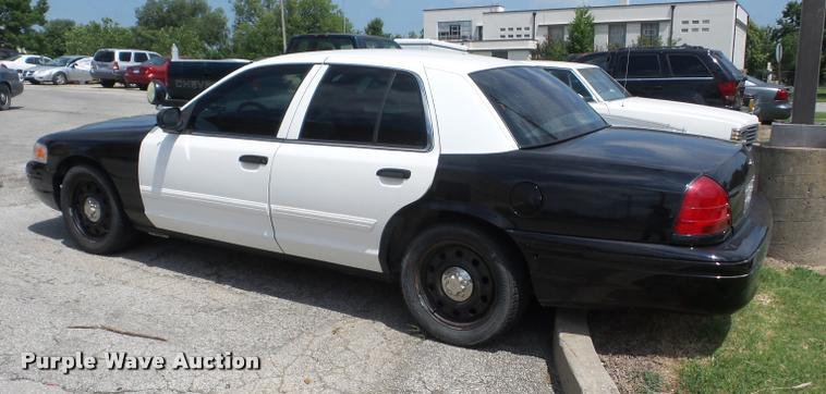 image for item BI9680 2010 Ford Crown Victoria Police Interceptor