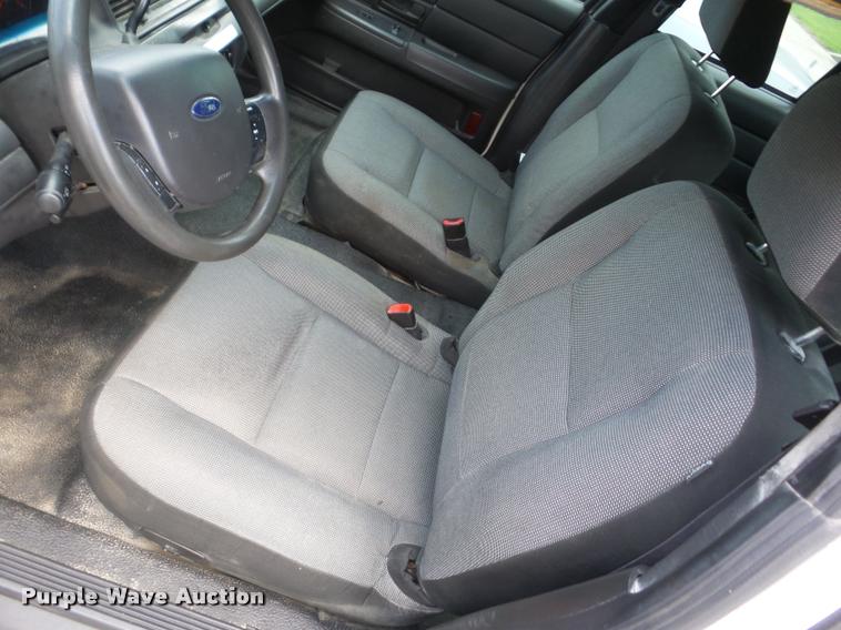 image for item BI9680 2010 Ford Crown Victoria Police Interceptor