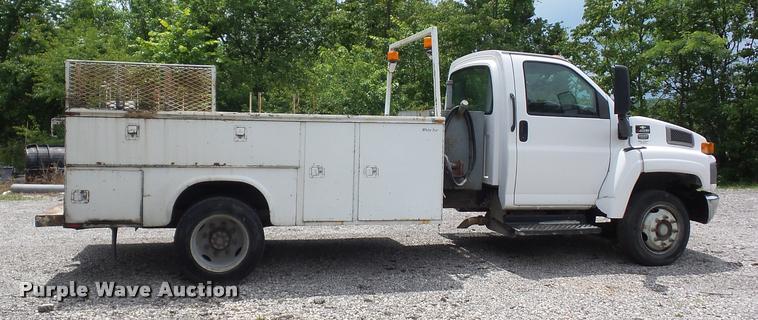 image for item BS9421 2005 Chevrolet C4500 utility truck