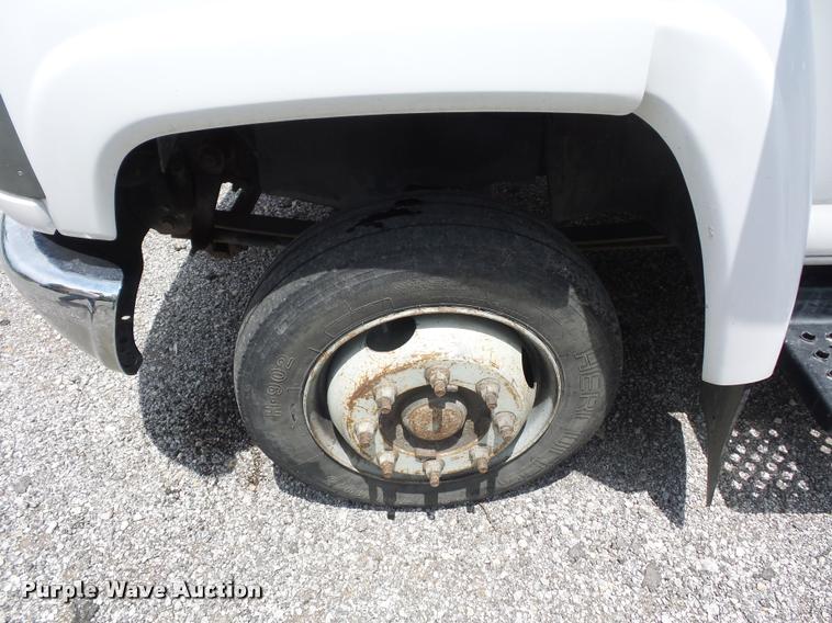 image for item BS9421 2005 Chevrolet C4500 utility truck