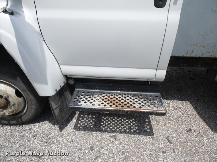 image for item BS9421 2005 Chevrolet C4500 utility truck