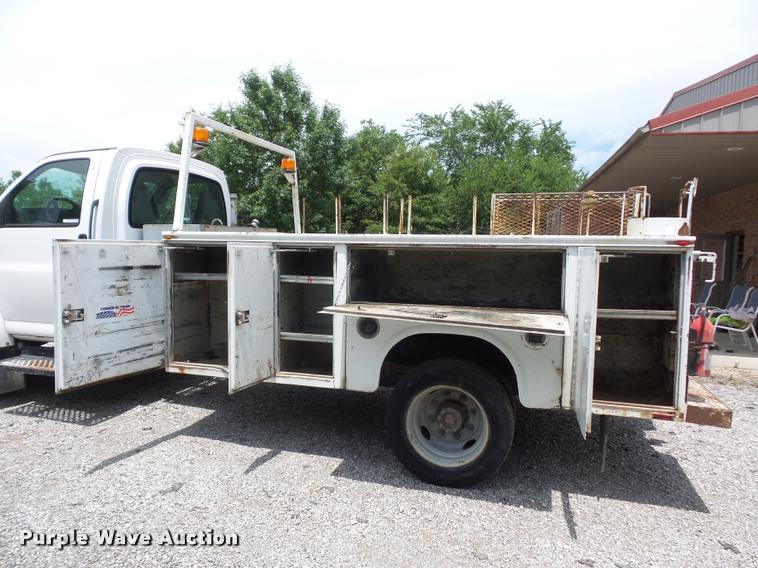 image for item BS9421 2005 Chevrolet C4500 utility truck