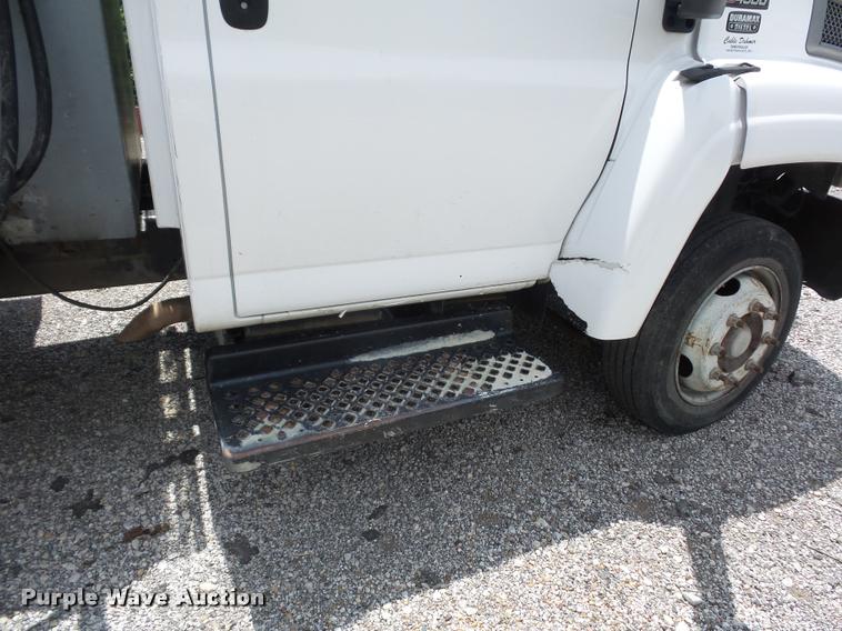 image for item BS9421 2005 Chevrolet C4500 utility truck