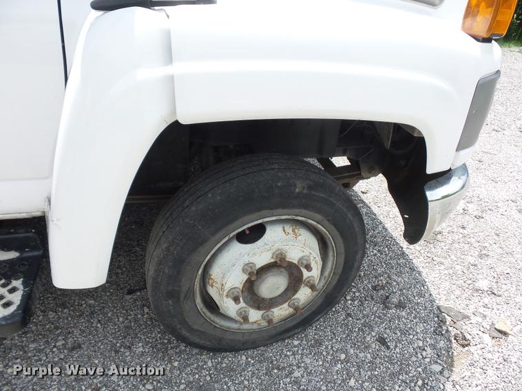 image for item BS9421 2005 Chevrolet C4500 utility truck