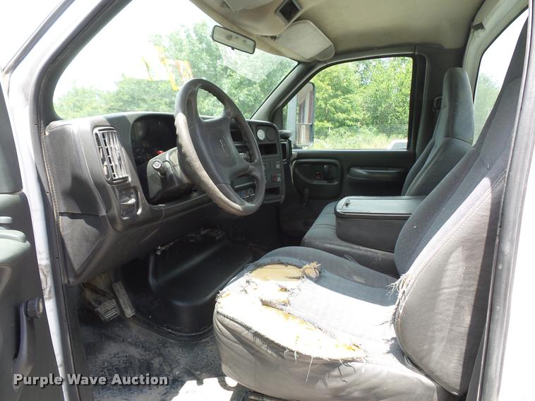 image for item BS9421 2005 Chevrolet C4500 utility truck