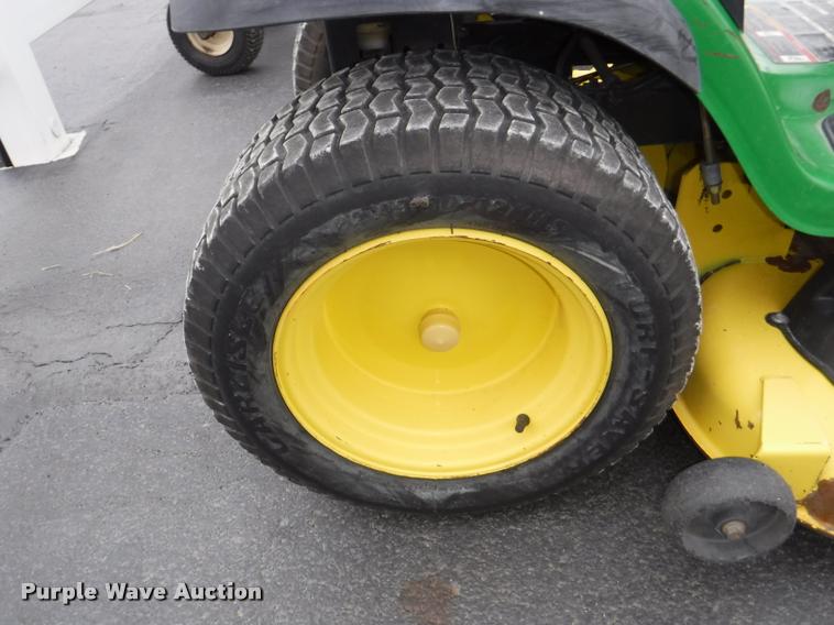 image for item BY9752 John Deere LA140 riding lawn mower