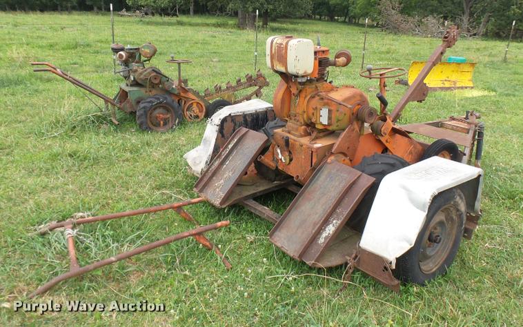 image for item CA9021 (2) trenchers