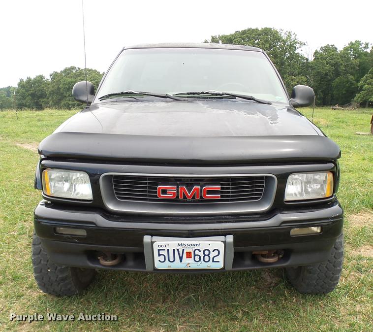 image for item CA9024 1997 GMC Sonoma Ext. Cab pickup truck