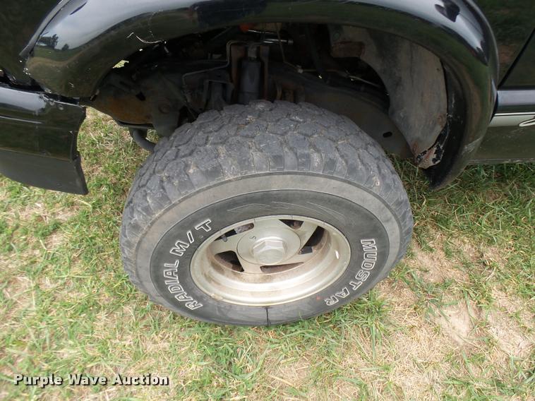 image for item CA9024 1997 GMC Sonoma Ext. Cab pickup truck