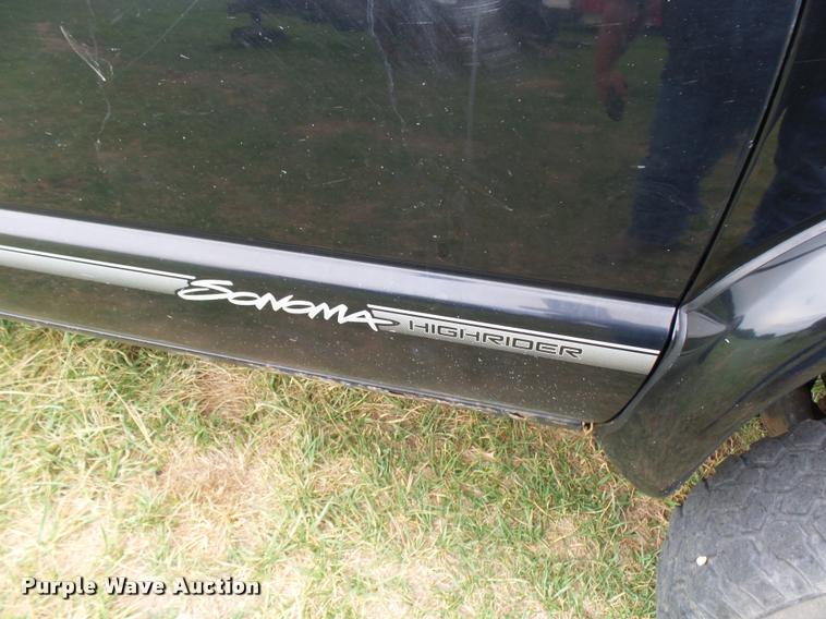 image for item CA9024 1997 GMC Sonoma Ext. Cab pickup truck