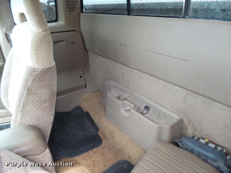 image for item CA9024 1997 GMC Sonoma Ext. Cab pickup truck