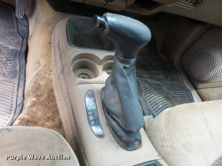 image for item CA9024 1997 GMC Sonoma Ext. Cab pickup truck