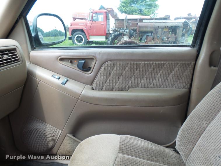 image for item CA9024 1997 GMC Sonoma Ext. Cab pickup truck