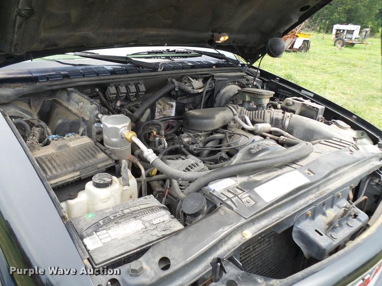 image for item CA9024 1997 GMC Sonoma Ext. Cab pickup truck