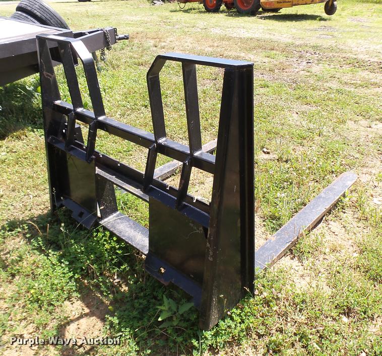 image for item CA9028 Skid steer pallet forks