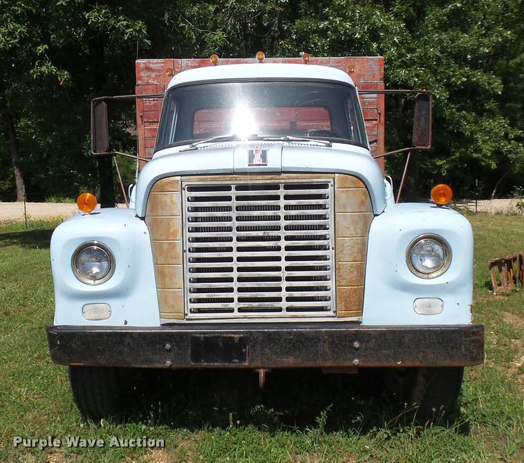 image for item CA9029 1966 International Loadstar 1600 dump truck