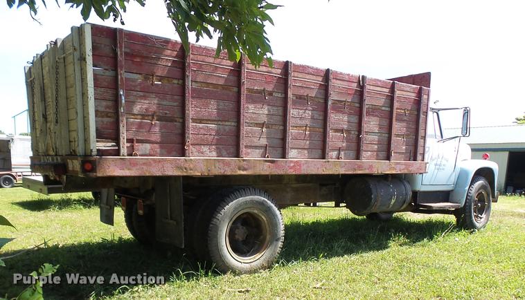 image for item CA9029 1966 International Loadstar 1600 dump truck