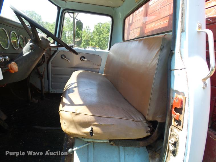 image for item CA9029 1966 International Loadstar 1600 dump truck