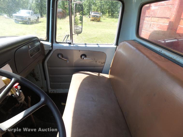 image for item CA9029 1966 International Loadstar 1600 dump truck