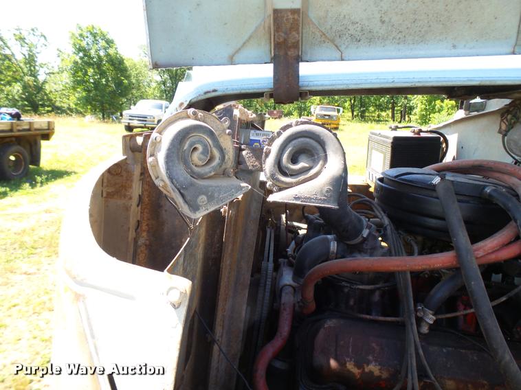 image for item CA9029 1966 International Loadstar 1600 dump truck