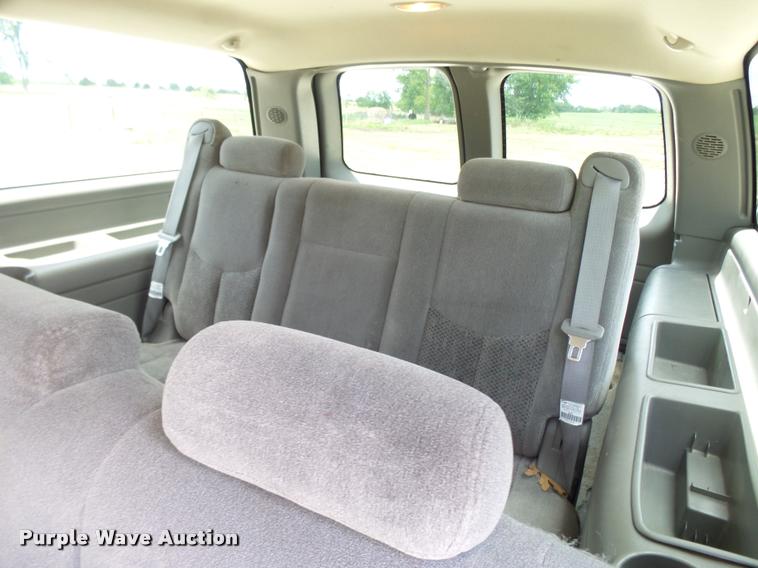 image for item CC9228 2003 Chevrolet Suburban 1500 SUV