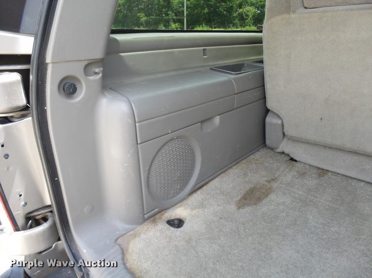 image for item CC9228 2003 Chevrolet Suburban 1500 SUV