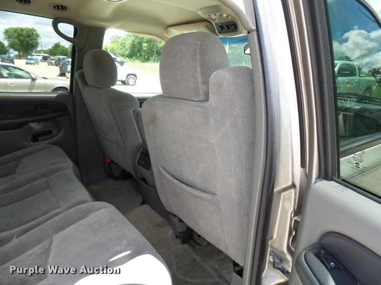 image for item CC9228 2003 Chevrolet Suburban 1500 SUV