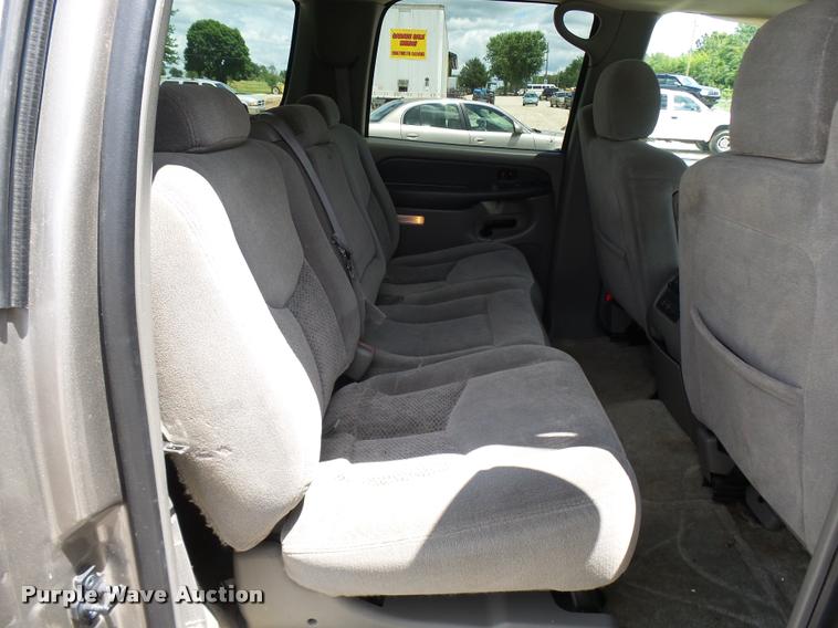 image for item CC9228 2003 Chevrolet Suburban 1500 SUV