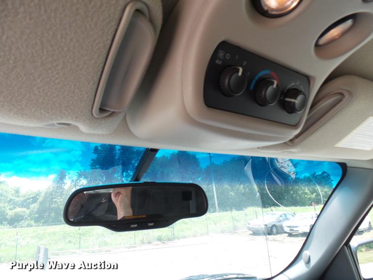 image for item CC9228 2003 Chevrolet Suburban 1500 SUV