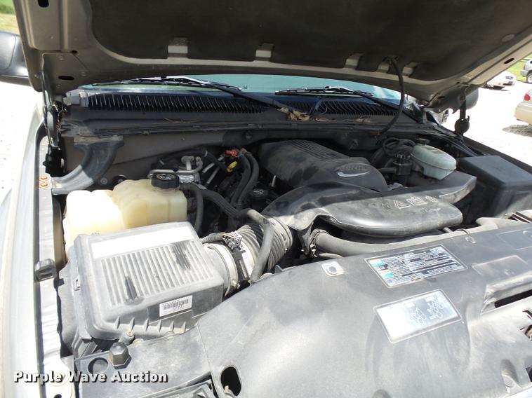 image for item CC9228 2003 Chevrolet Suburban 1500 SUV