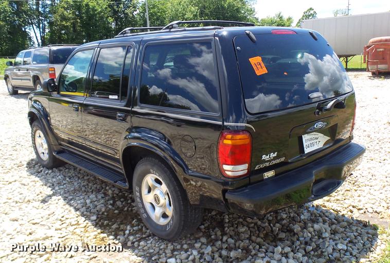 image for item CC9229 2000 Ford Explorer SUV
