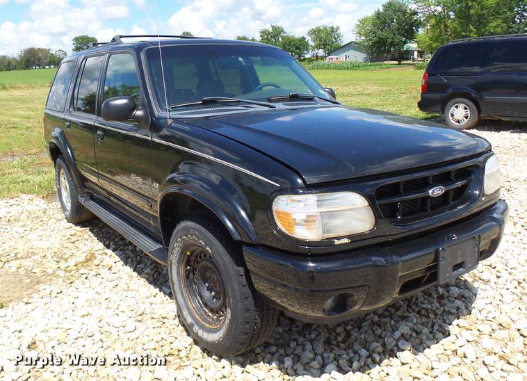 image for item CC9229 2000 Ford Explorer SUV
