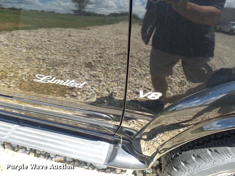 image for item CC9229 2000 Ford Explorer SUV