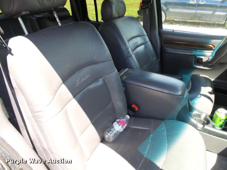 image for item CC9229 2000 Ford Explorer SUV