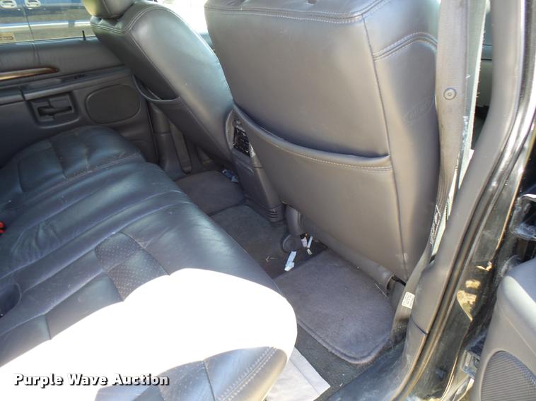 image for item CC9229 2000 Ford Explorer SUV