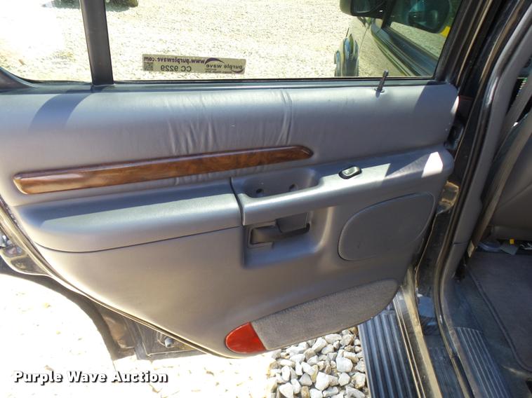 image for item CC9229 2000 Ford Explorer SUV