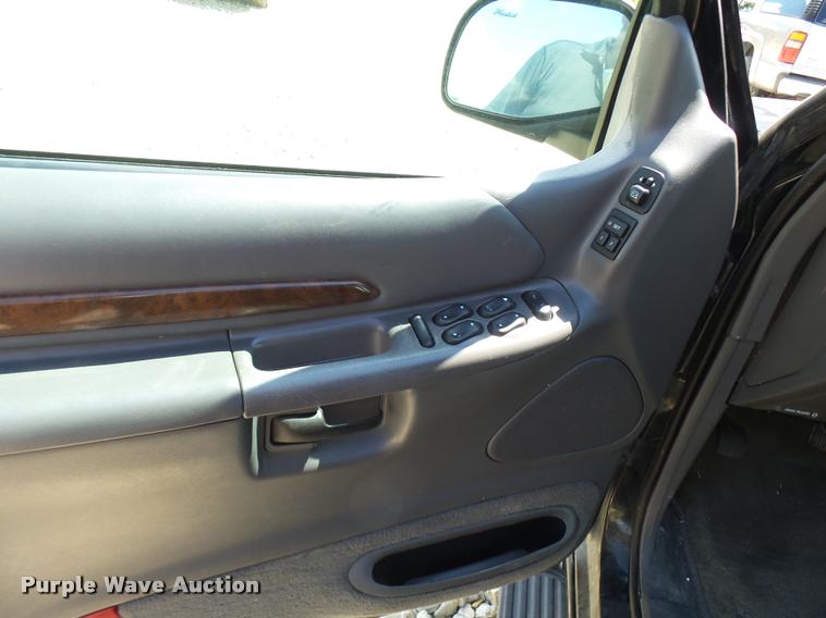 image for item CC9229 2000 Ford Explorer SUV