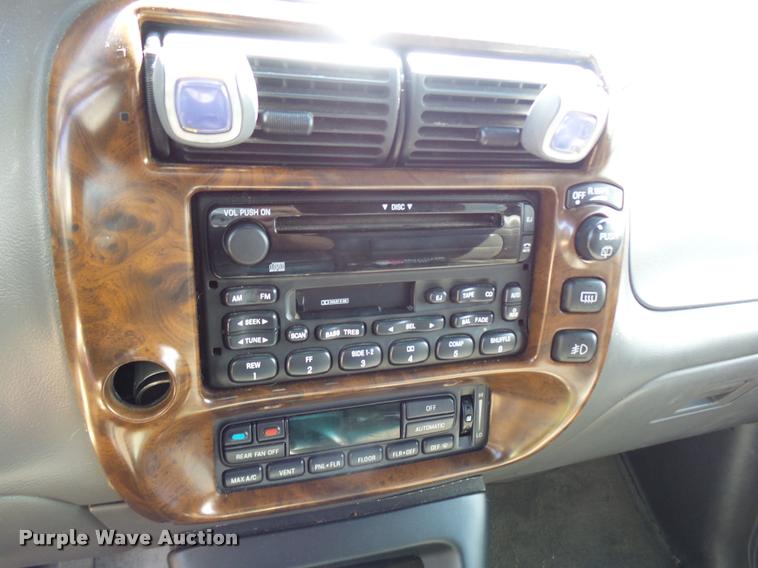 image for item CC9229 2000 Ford Explorer SUV