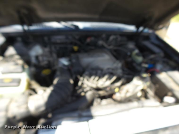 image for item CC9229 2000 Ford Explorer SUV