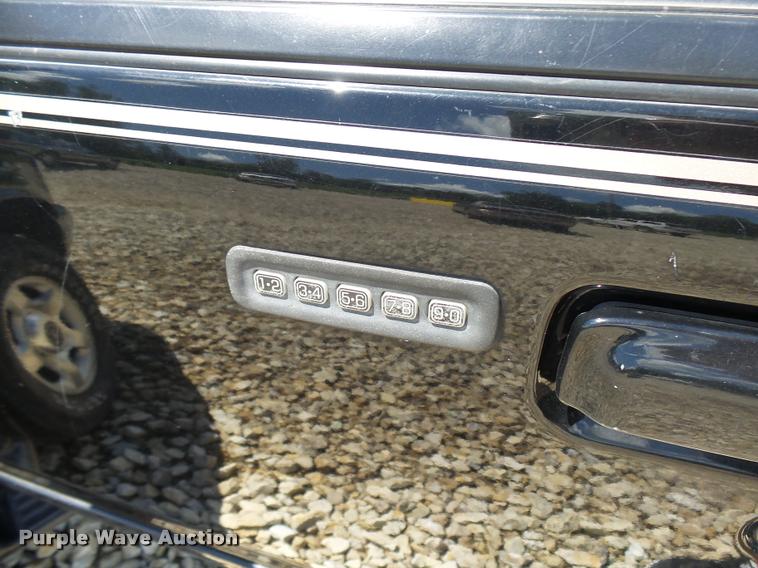 image for item CC9229 2000 Ford Explorer SUV