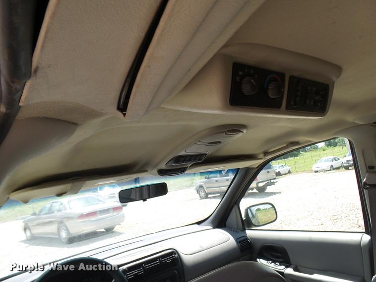 image for item CC9230 2000 Chevrolet Venture van