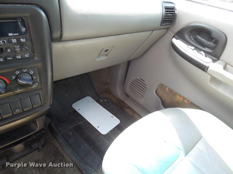 image for item CC9230 2000 Chevrolet Venture van