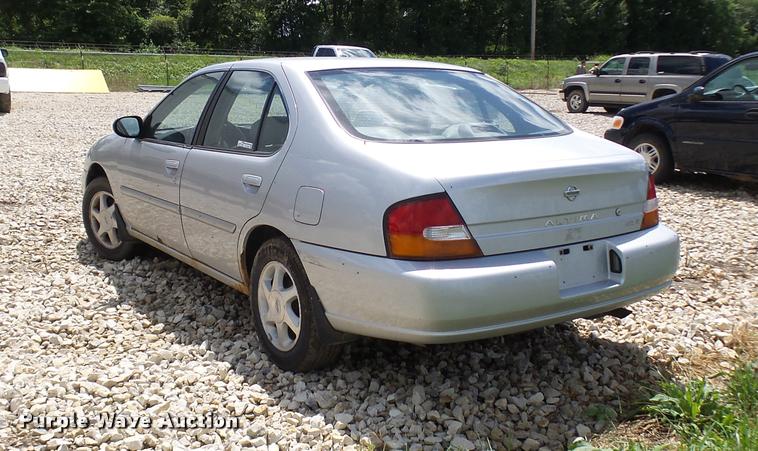 image for item CC9231 1999 Nissan Altima