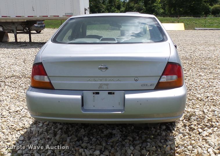 image for item CC9231 1999 Nissan Altima