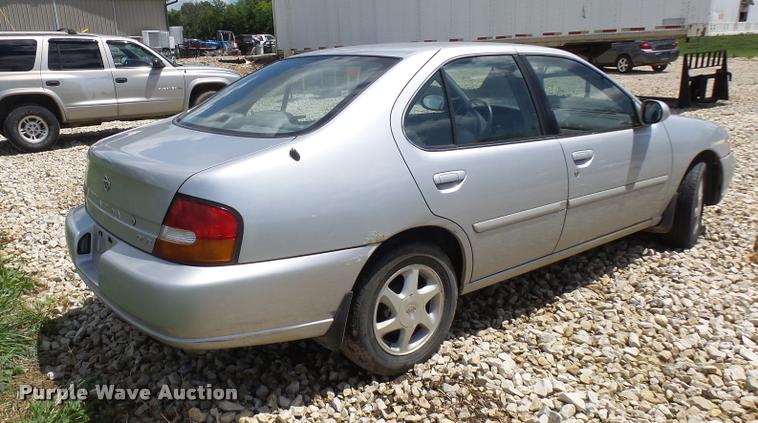 image for item CC9231 1999 Nissan Altima