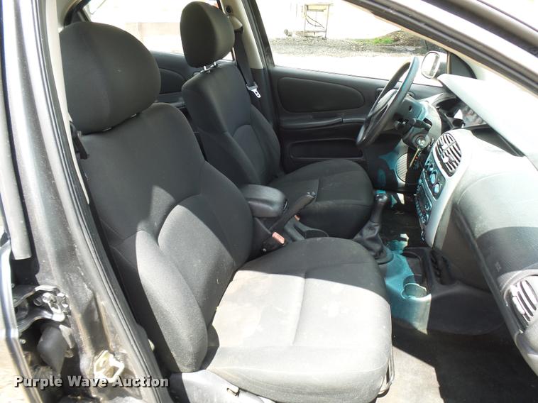 image for item CC9235 2004 Dodge Neon SXT