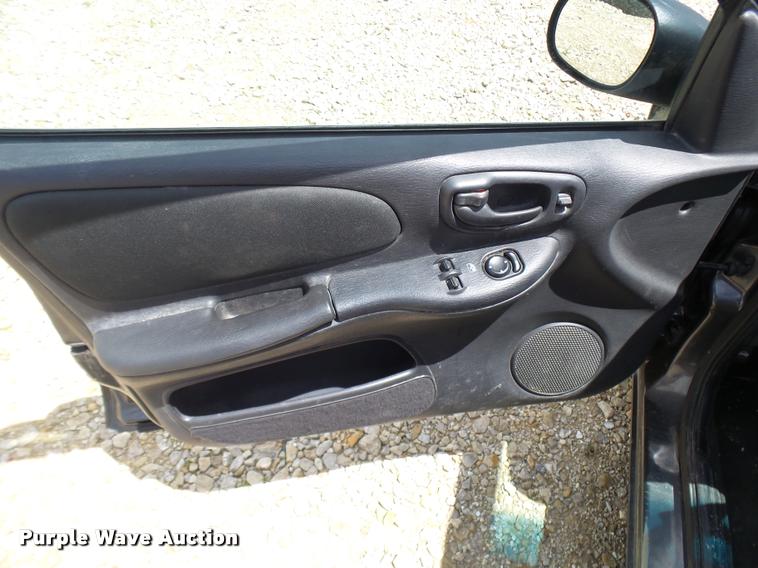 image for item CC9235 2004 Dodge Neon SXT