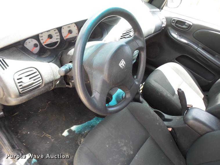 image for item CC9235 2004 Dodge Neon SXT